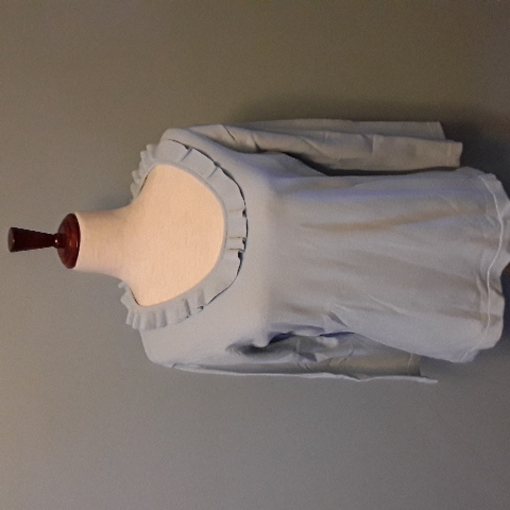 Gloria Vanderbilt Light Blue sweater with ruffled collar